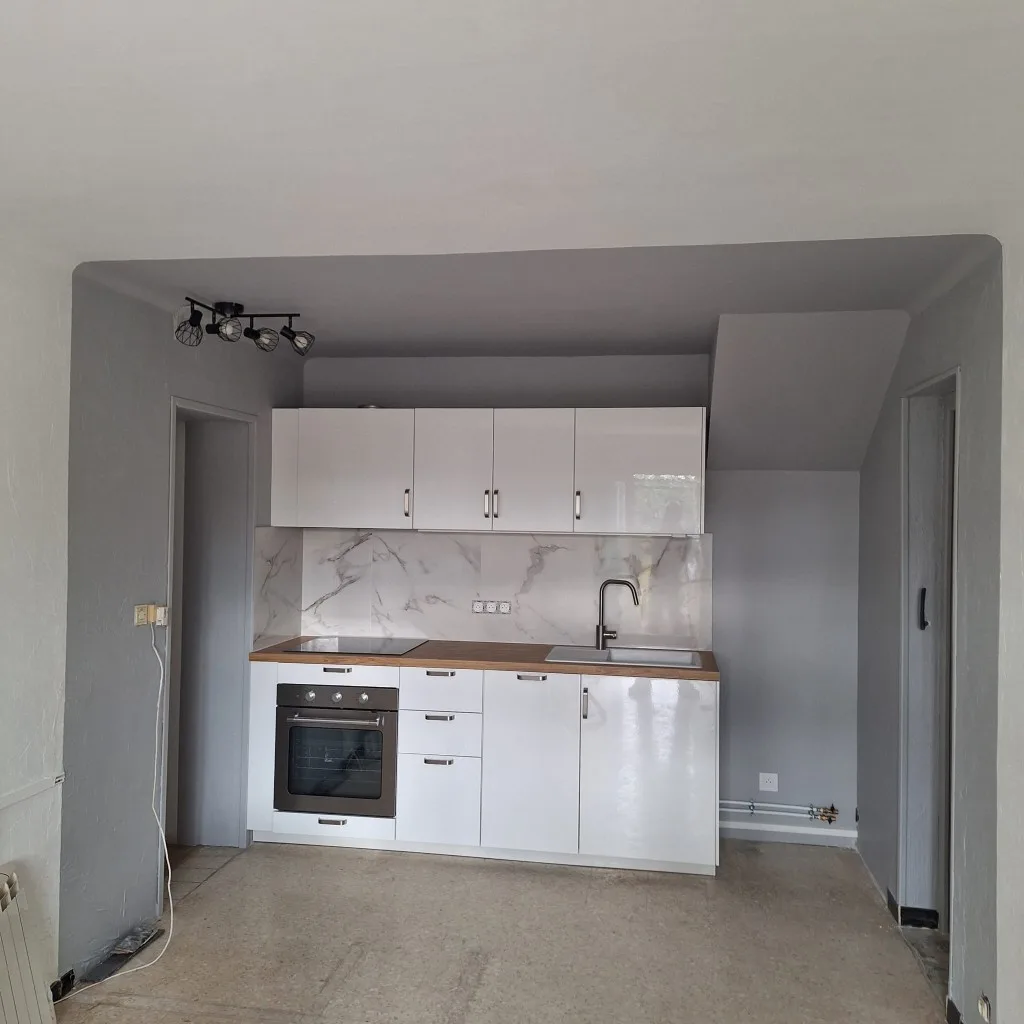Rénovation salle de bain à Toulon — Rénovation complète cuisine et salle de bain, avant travaux